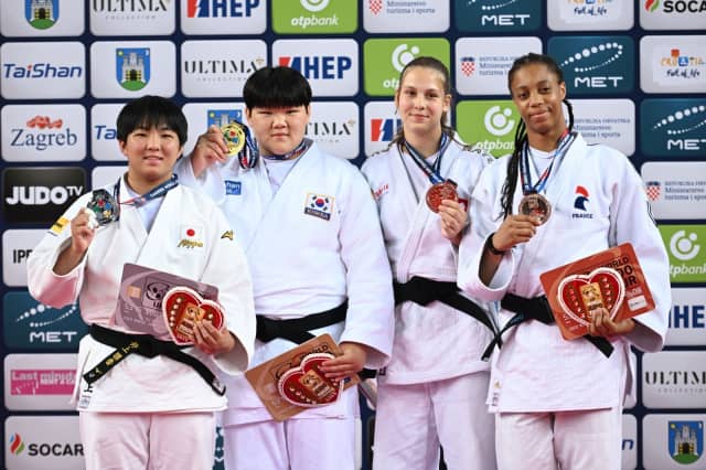 +70 kg: Fearless Lee Throws For Gold